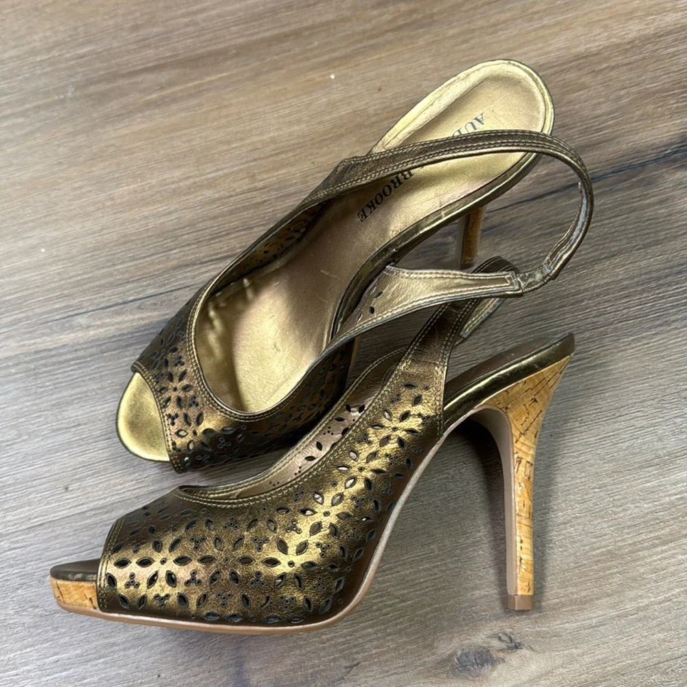 Heels - Picture 1 of 11